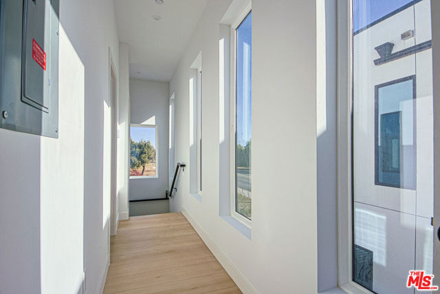 Image 39 of 74 For 6401 Odessa Avenue