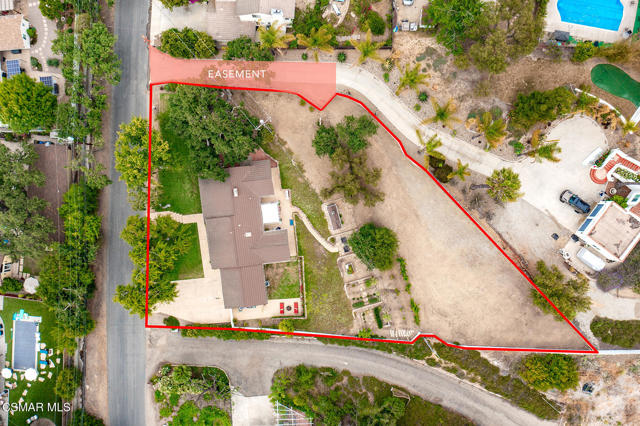 566 Rancho Road, Thousand Oaks CA: https://media.crmls.org/mediaz/9bf3a1d2-6327-4e47-ba4b-679629bfea9c.jpg