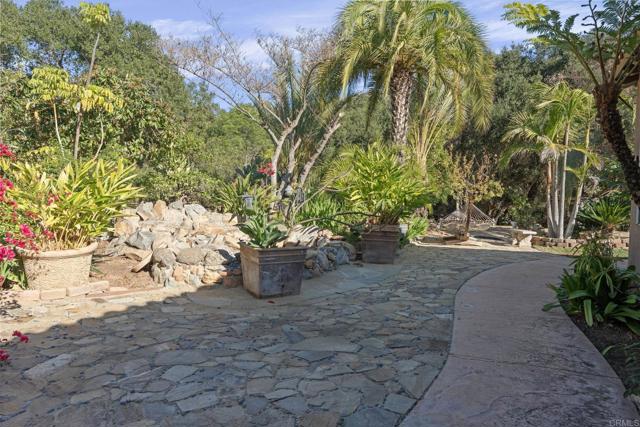 Detail Gallery Image 37 of 73 For 15141 Post Oak Ln, El Cajon,  CA 92021 - 3 Beds | 3/1 Baths