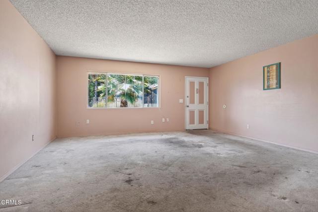 110 E Oak View Avenue, Ojai CA: https://media.crmls.org/mediaz/9bf3f3ae-02aa-4cc0-922d-257b13914af2.jpg