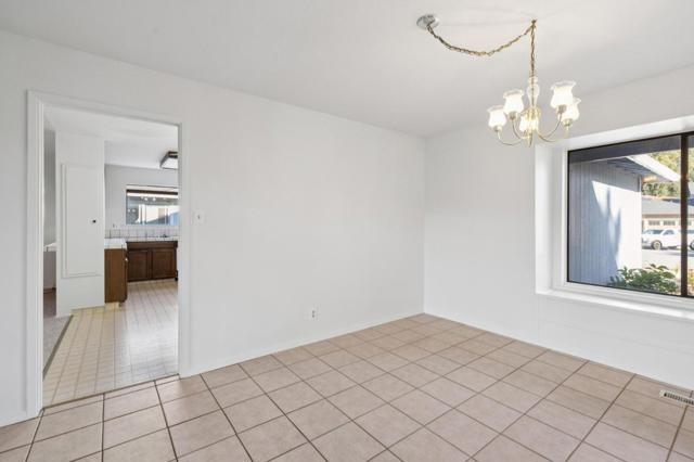 754 Vasques Drive, Half Moon Bay CA: https://media.crmls.org/mediaz/9bf5f277-817d-4b25-bdd4-1f6ac18c2e59.jpg