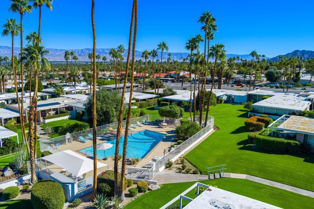 46123 Highway 74, Palm Desert CA: https://media.crmls.org/mediaz/9bf63e61-e090-4b8a-915b-fb2f54c9566a.jpg