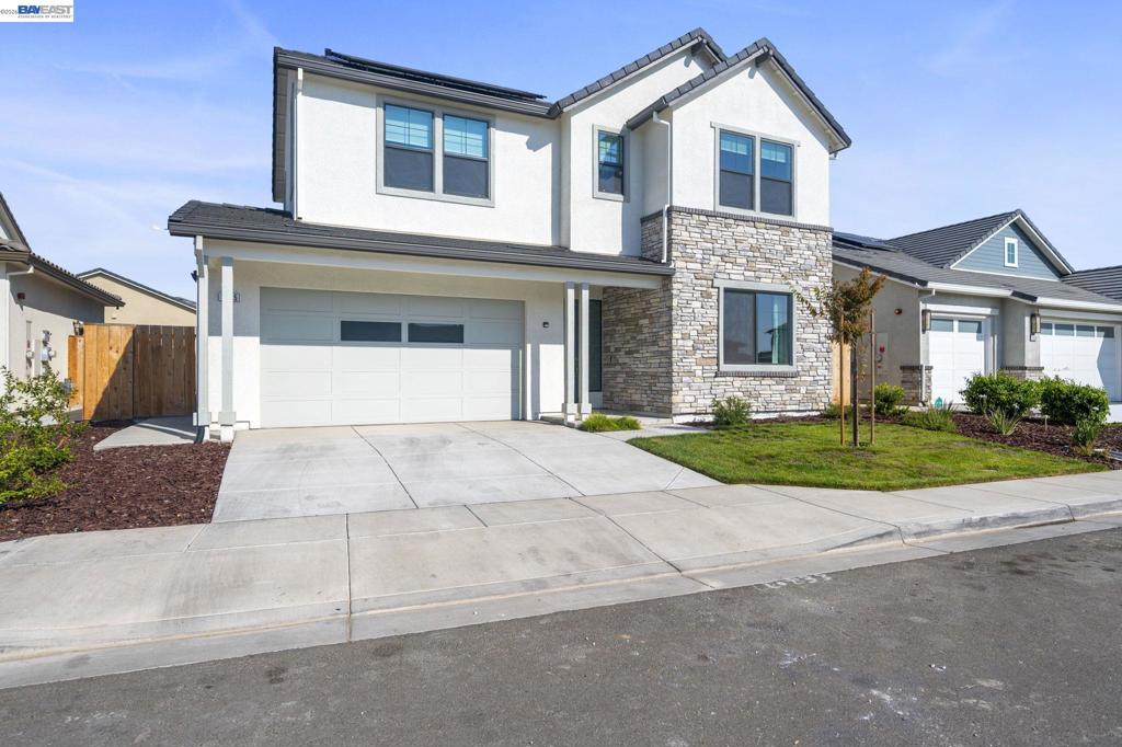 1605 Radiance Ln