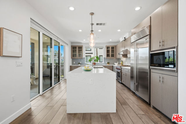 12550 West Fielding Circle, 2 photo 6