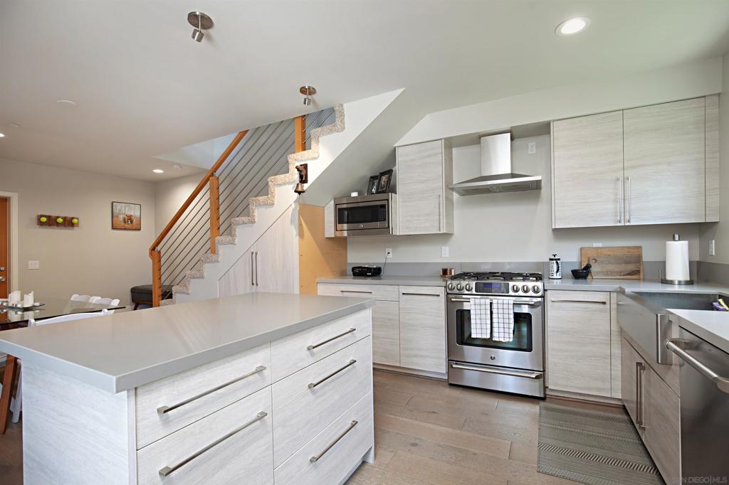 3047 Keats - photo 8