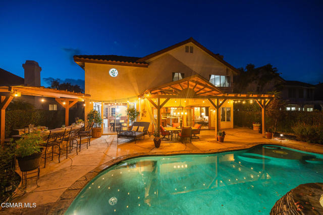 12208 Cherry Grove Street, Moorpark CA: https://media.crmls.org/mediaz/9bf81681-fcb9-4408-8780-4953a2f06f11.jpg