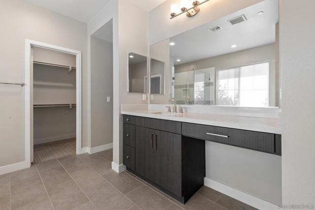 1525 Manzanita Hollows, Vista CA: https://media.crmls.org/mediaz/9bf89d8c-5f95-4172-ad14-100389b38606.jpg