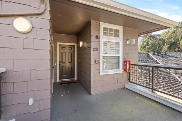 833 Swallowtail Court, Brisbane CA: https://media.crmls.org/mediaz/9bf93d41-9e80-4e29-bfb2-2e73382b8057.jpg