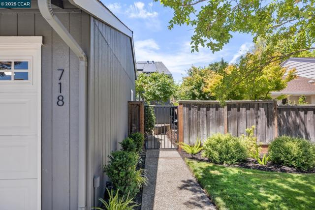 718 AUGUSTA DRIVE, Moraga CA: https://media.crmls.org/mediaz/9bf96cf1-9056-4079-8b0c-84b88c7823c2.jpg