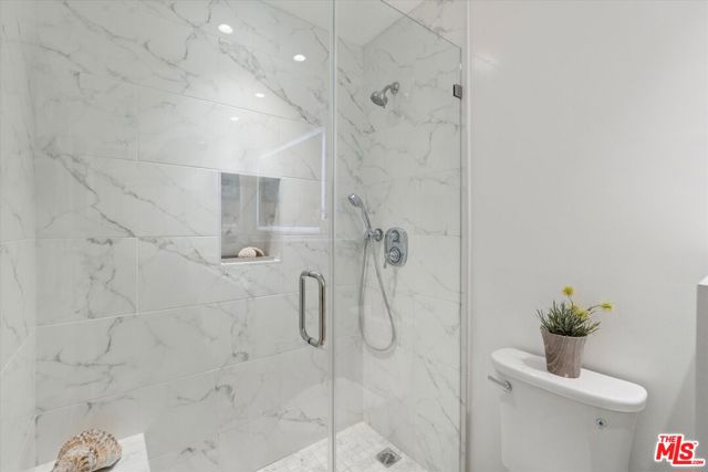 2108 Neilson Way, Santa Monica CA: https://media.crmls.org/mediaz/9bf99933-580f-4ec4-a796-1a75c6fdfd34.jpg