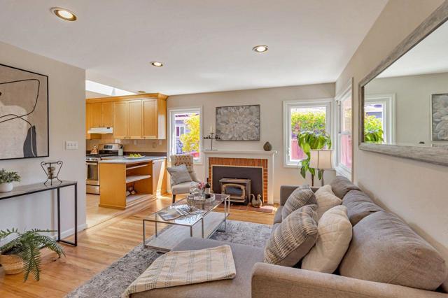 2534 Howard Avenue, San Carlos CA: https://media.crmls.org/mediaz/9bf9dc07-9ea2-44c3-bdb8-d259290914ec.jpg