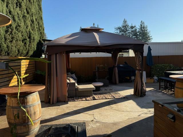 7610 Miller Avenue, Gilroy CA: https://media.crmls.org/mediaz/9bfb0d48-709f-4b04-9587-582716ba367e.jpg