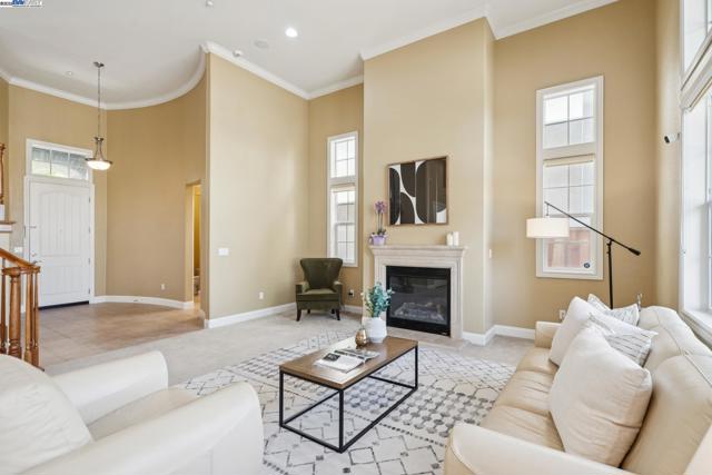 3463 Rimini Ln, Dublin CA: https://media.crmls.org/mediaz/9bfb501c-ec99-4e5f-9d0b-44f35d500f73.jpg