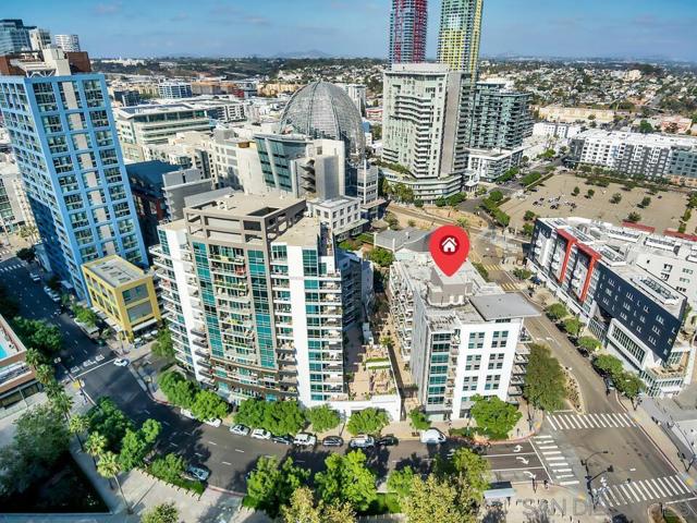 206 Park Blvd, San Diego CA: https://media.crmls.org/mediaz/9bfb7b28-e976-4940-a1ce-91af4455b28f.jpg