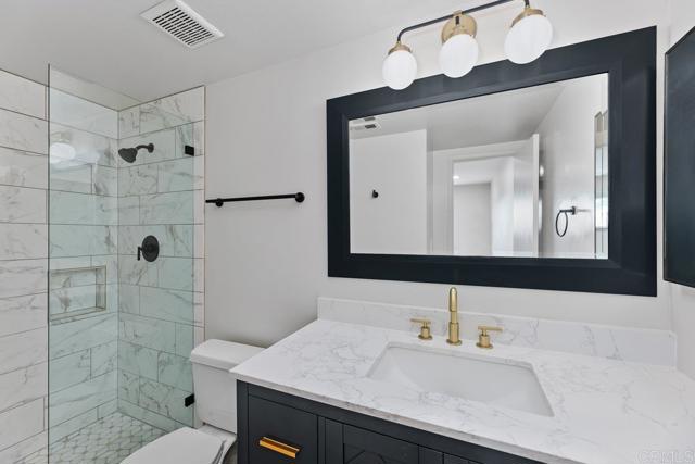 Image 18 of 26 For 2352 Altisma Way 15