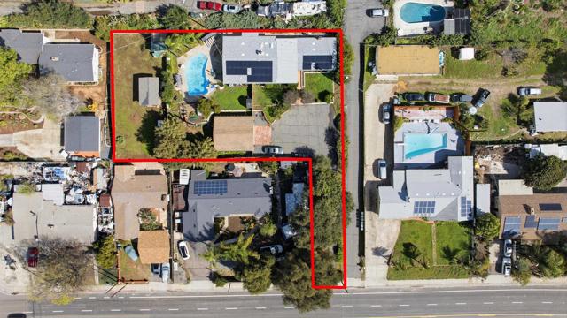 Detail Gallery Image 3 of 38 For 1650 N Broadway, Escondido,  CA 92026 - 3 Beds | 3 Baths