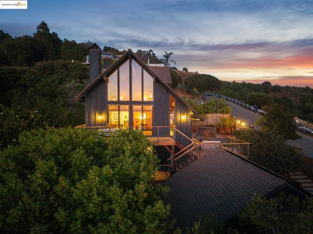 690 PANORAMIC WAY, Berkeley CA: https://media.crmls.org/mediaz/9bfeb2ab-d174-4079-93d9-fe44c72c7233.jpg