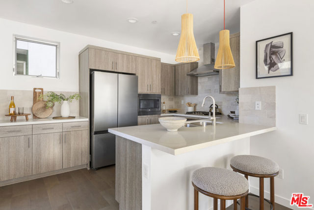 1767 N New Hampshire Avenue, Los Angeles CA: https://media.crmls.org/mediaz/9bff39ab-172e-487d-a6d2-9878db6bfeb5.jpg