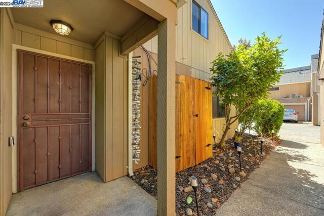 Image 4 of 42 For 8039 Arcade Lake Ln