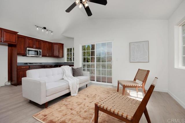 Detail Gallery Image 21 of 36 For 1583 Avenida De Los Lirios, Encinitas,  CA 92024 - 4 Beds | 3 Baths