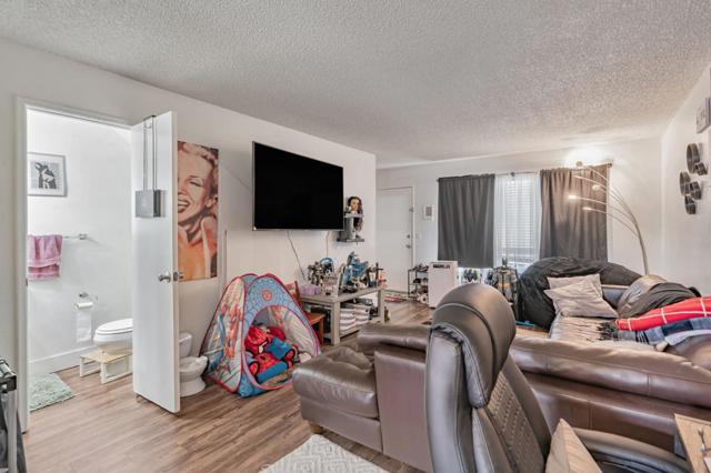 2560 Kenton Court, Santa Rosa CA: https://media.crmls.org/mediaz/9c0029bb-f1fb-43f5-a655-79c02c6e2473.jpg