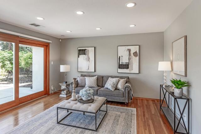 12457 BROOKGLEN Drive, Saratoga CA: https://media.crmls.org/mediaz/9c008897-a006-4708-91e8-d276e46af1e3.jpg