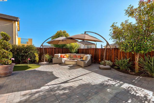 Image 49 of 60 For 2394 Amantea Way