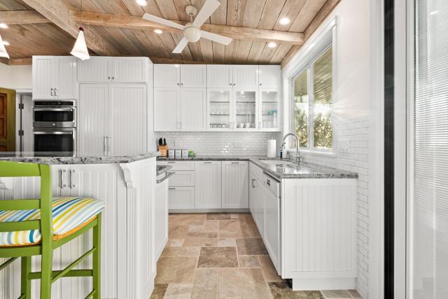 Detail Gallery Image 6 of 60 For 1615 Ocean Front St, San Diego,  CA 92107 - 2 Beds | 2 Baths