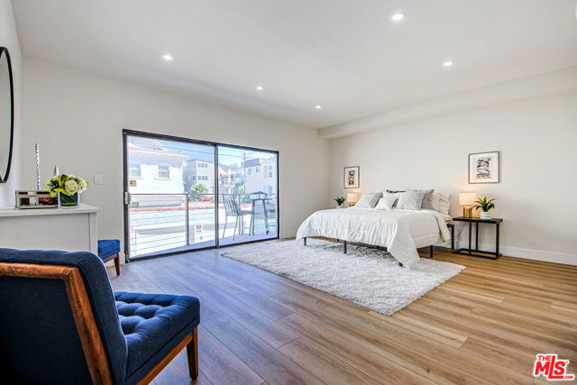 20 Ironsides Street, Marina del Rey CA: https://media.crmls.org/mediaz/9c0116c0-5679-4361-b6a3-ada02c5e3e5c.jpg