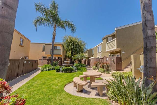 Image 21 of 27 For 5252 Balboa Arms Dr  #155