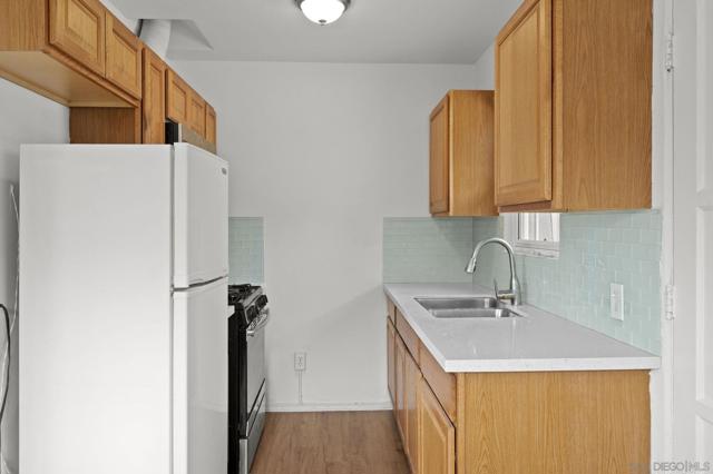 2634 38 Juan St, San Diego CA: https://media.crmls.org/mediaz/9c01d095-cc07-4247-b47c-eeafa2458483.jpg