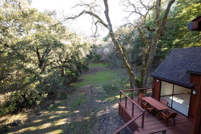 23200 Encinal Court, Los Altos Hills CA: https://media.crmls.org/mediaz/9c023ed2-26d5-48c4-b94e-fee2ca9ede14.jpg