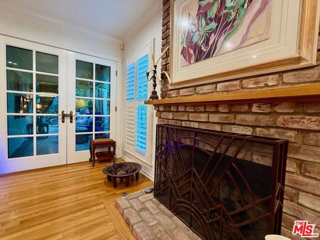 13957 Chandler Boulevard, Sherman Oaks CA: https://media.crmls.org/mediaz/9c0258f1-0109-4ceb-9159-642da10ac06e.jpg