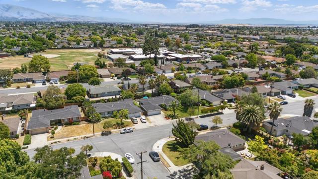 5222 Keystone Drive, Fremont CA: https://media.crmls.org/mediaz/9c026ac9-8848-474b-b178-94bdf3b2c237.jpg