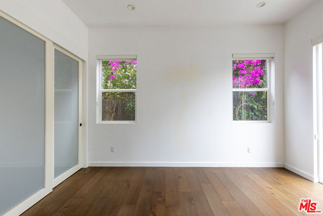 24042 Killion Street, Woodland Hills CA: https://media.crmls.org/mediaz/9c043a16-14ca-4e8c-b656-c0b35c2f423c.jpg