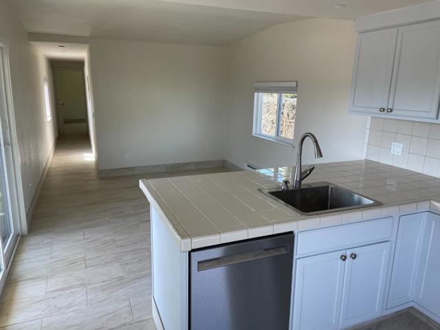 7981 Moss Landing Road, Moss Landing CA: https://media.crmls.org/mediaz/9c046890-ad7b-4056-8b25-f3782a1a0c85.jpg