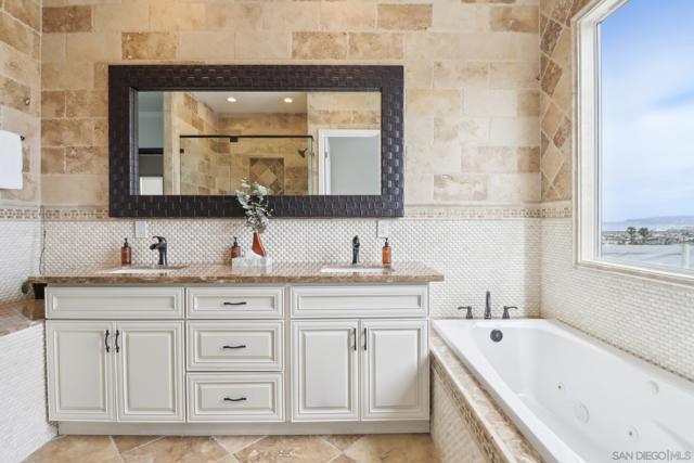 4611 Santa Cruz Ave, San Diego CA: https://media.crmls.org/mediaz/9c055e74-eb7c-4ef5-baa1-9a4e24e04b4d.jpg