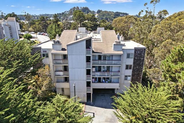 332 Philip Drive, Daly City CA: https://media.crmls.org/mediaz/9c05dc85-ce75-42a4-b79f-a6c244341b96.jpg