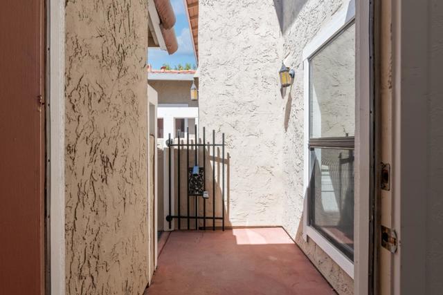 433 W Rincon Avenue, Campbell CA: https://media.crmls.org/mediaz/9c06550d-f17d-4f83-a044-7a041cad57ce.jpg