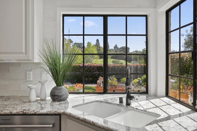 Detail Gallery Image 15 of 40 For 1240 Ladera Linda, Del Mar,  CA 92014 - 3 Beds | 2/1 Baths