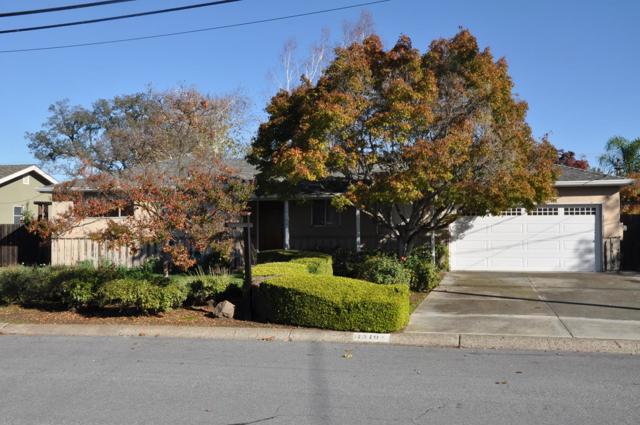 15104 Bel Escou Drive, San Jose CA: https://media.crmls.org/mediaz/9c077ea3-cf9b-4980-a93b-fed387c985ff.jpg