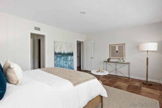 6307 Via Maria, La Jolla CA: https://media.crmls.org/mediaz/9c079142-a745-497a-9524-d2a60dc2c06f.jpg