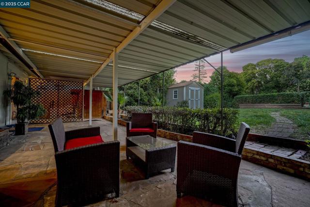1536 Maynard St, Concord CA: https://media.crmls.org/mediaz/9c07cc11-3e76-4349-b320-b8d1ac6822b0.jpg