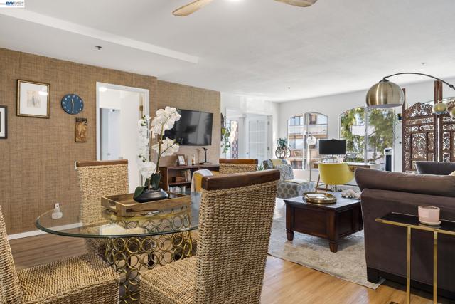 5405 Carlton St, Oakland CA: https://media.crmls.org/mediaz/9c07d4c6-e4a8-405f-b00a-edde618b0565.jpg