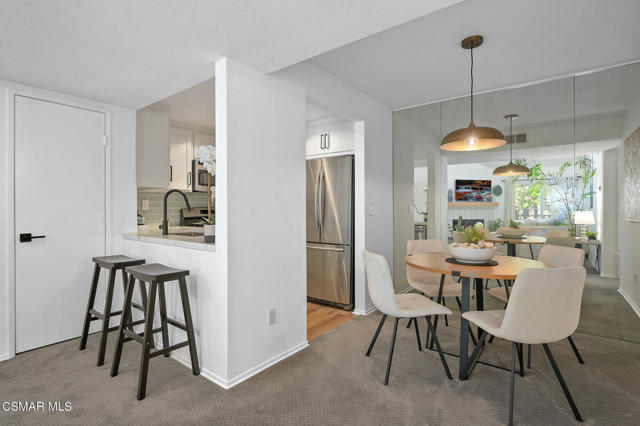 24145 Del Monte Drive, Valencia CA: https://media.crmls.org/mediaz/9c097af5-3f25-4569-ae52-17bee9ffddb1.jpg