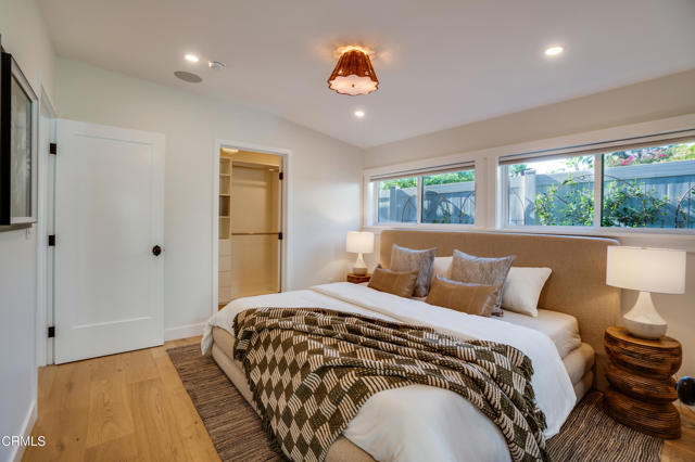 1100 Meridian Avenue, South Pasadena CA: https://media.crmls.org/mediaz/9c0a5899-8752-4af6-9057-3e812ce45cfc.jpg
