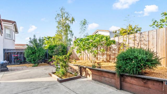 33041 Calistoga Street, Union City CA: https://media.crmls.org/mediaz/9c0b0454-ca8b-492a-8414-cf8209c76e4a.jpg