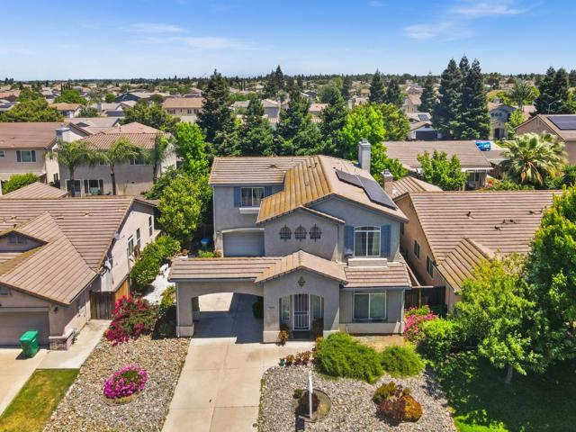 10628 Hidden Grove Circle, Stockton CA: https://media.crmls.org/mediaz/9c0baa14-a7c8-4d4f-aee5-dcd71c08a6a8.jpg