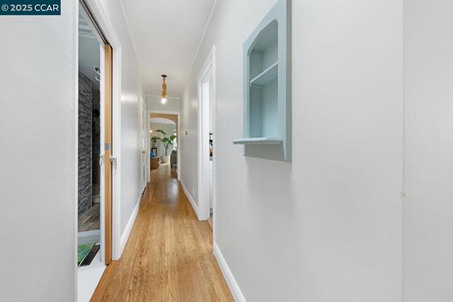 1923 28th Ave, San Francisco CA: https://media.crmls.org/mediaz/9c0c0062-2343-4842-bdf7-f510994ab843.jpg