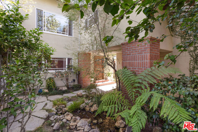 5020 Bluebell Avenue photo 3
